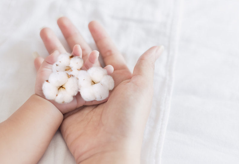 Der weiche Stoff umschmeichelt die Haut des Babys.