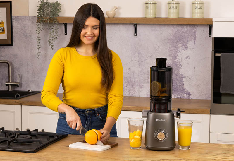 Langsame Pressmethode für vitaminreiche Getränke.