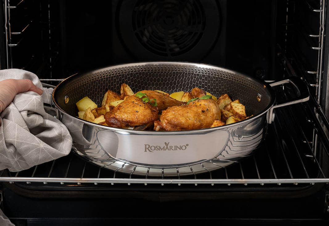 Perfektes Kochen ohne Anhaften und kühle Griffe.