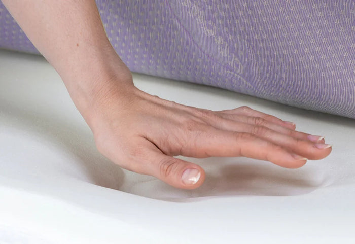 Entspannen Sie Ihre Wirbelsäule mit 100% Memory Schaum.