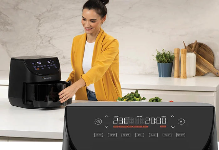 7 verschiedene Programme und ein Fenster zur Überwachung des Kochvorgangs.