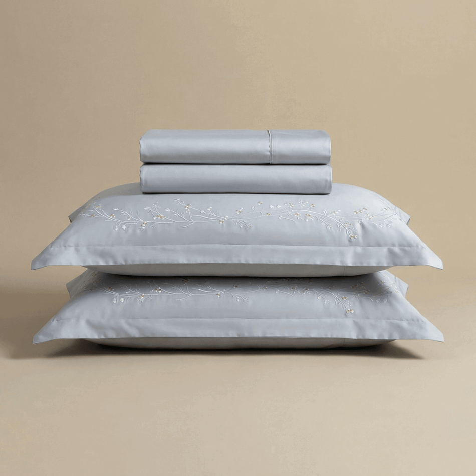 Bestickte PREMIUM Baumwoll-Satin-Bettwäsche Iris