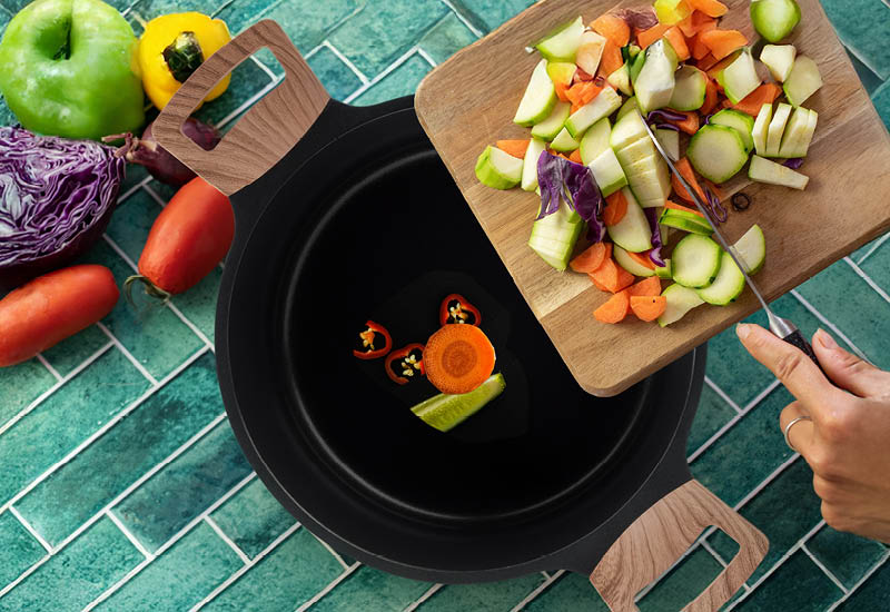 Ausgewählte Qualitätsmaterialien für schnelles Kochen und eine lange Lebensdauer des Kochgeschirrs.