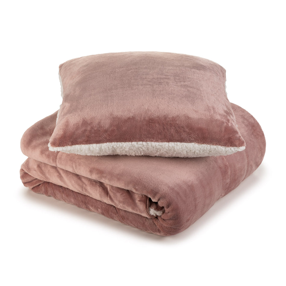 Set aus dekorativem Kissen und Decke Svilanit Hug